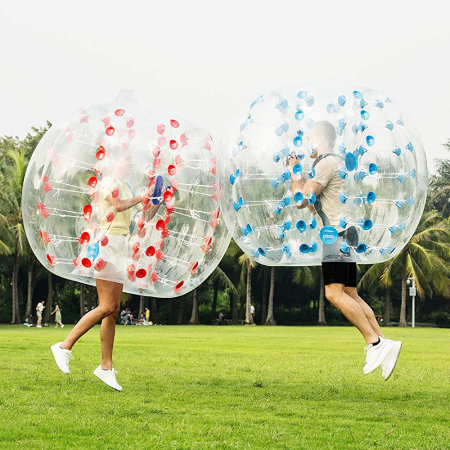 Bubble voetbal op eerste Pinksterdag